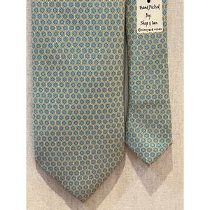 Vineyard vines tie for man